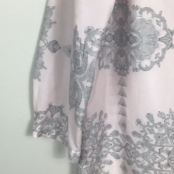 Kenar Pink and Gray geometric print top Large - Picture 3 of 7